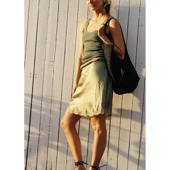 J.CREW NWOT Women’s Featherweight Cashmere Ribbed Tank Top in Topiary-Size XS - Picture 2 of 11